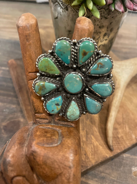 Turquoise ring flower