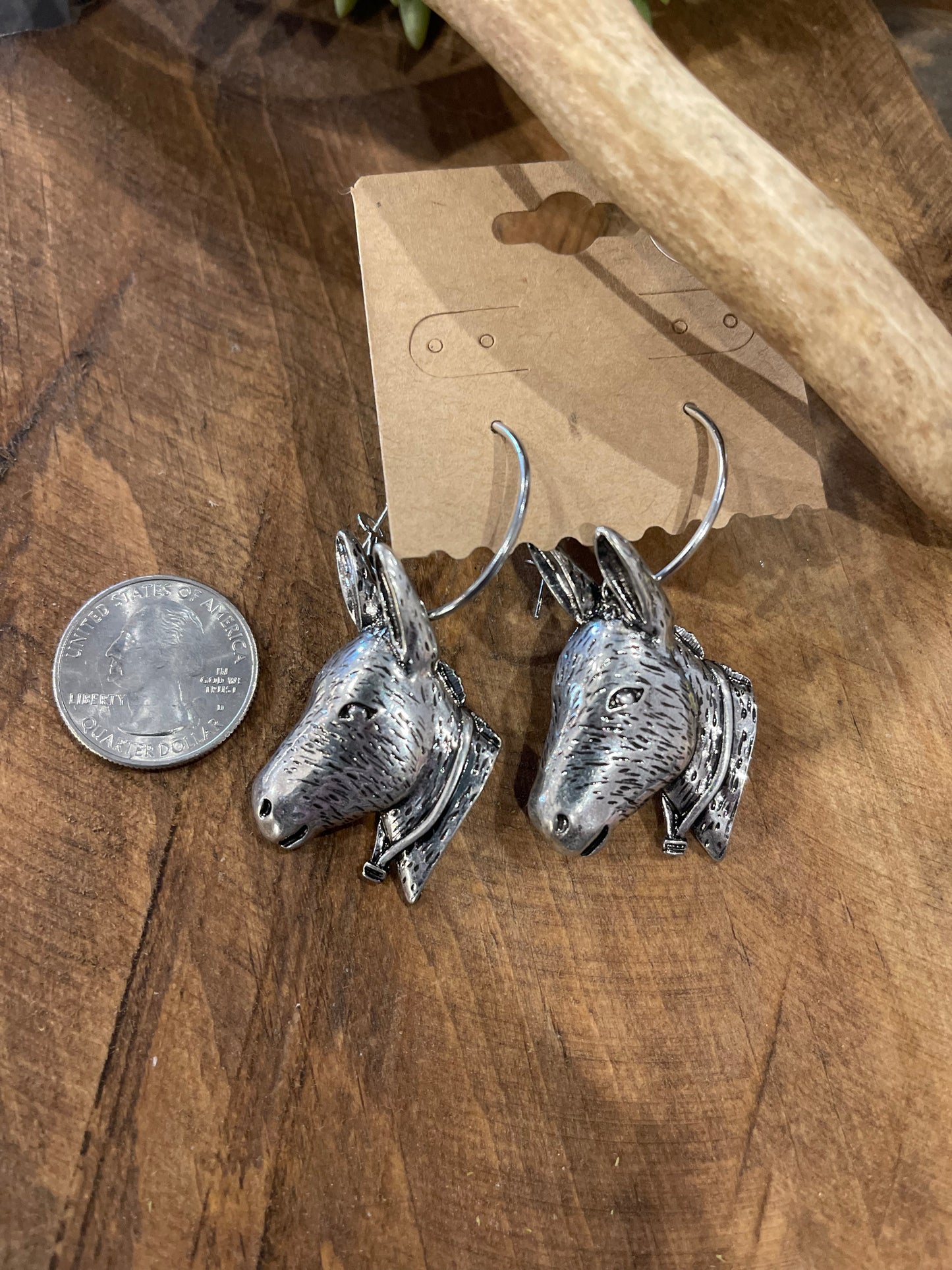 Donkey mount earrings